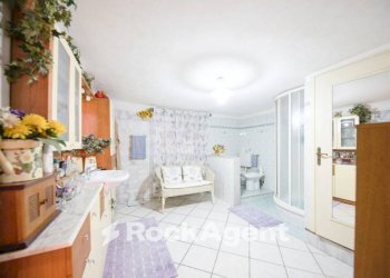 Bagno - Quadrilocale via Antonietta Massuccone Mazzini, 20, Genova (zona Bolzaneto) - foto 20