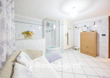 Salone - Quadrilocale via Antonietta Massuccone Mazzini, 20, Genova (zona Bolzaneto) - foto 21