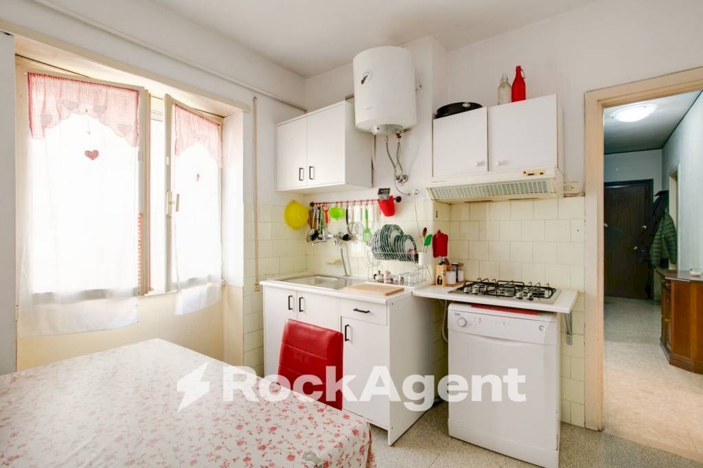 Cucina - Bilocale via Calpurnio Fiamma, 130, Roma - foto 3