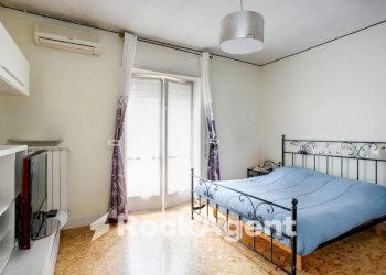 Camera da letto - Bilocale via Calpurnio Fiamma, 130, Roma - foto 7