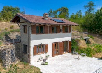 Facciata - Villa via Borine, 51, Sinio - foto 1