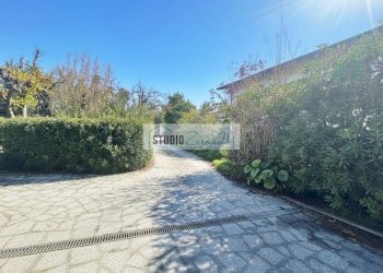 Foto 1 - Casa indipendente viale della repubblica, Massa - foto 1