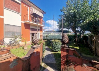 Foto 1 - Quadrilocale Via Tulipani, Camaiore - foto 1