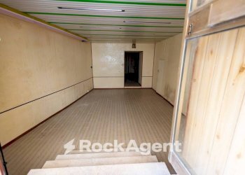 Interno palazzo - Shop via XX Settembre, 38, Catanzaro - photo 4