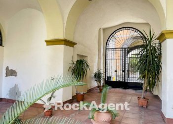 Interno palazzo - Negozio via Costantino Astarita, 43, Pagani - foto 23