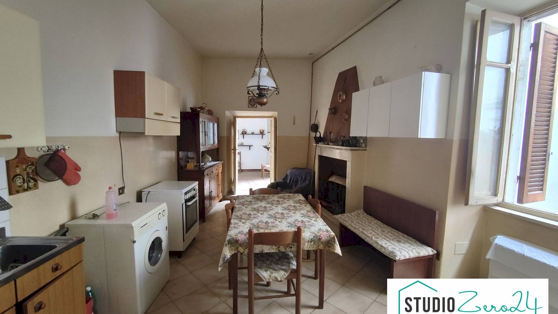 Foto 2 - Trilocale rimembranze
 
22, Amelia - foto 2