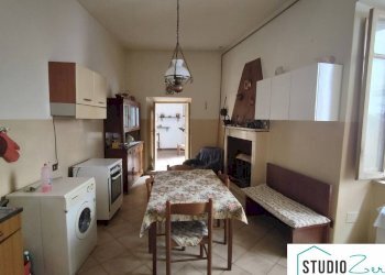 Foto 2 - Trilocale rimembranze
 
22, Amelia - foto 2