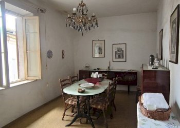 Foto 3 - Trilocale rimembranze
 
22, Amelia - foto 3