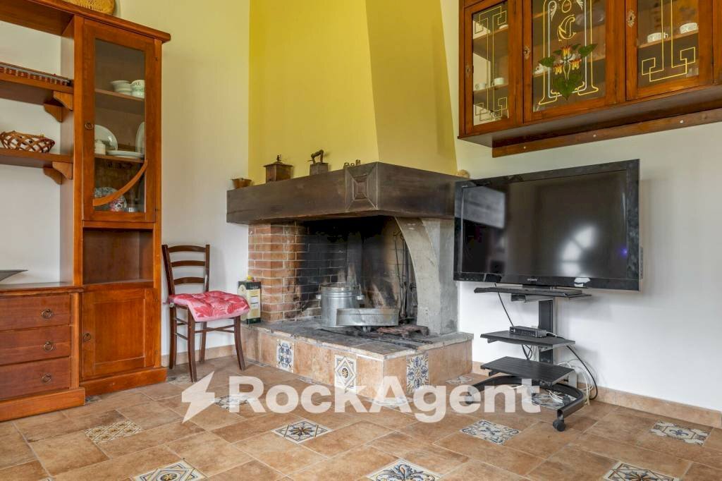 Salone - Villa via Pedali della Murgia, 39, Toritto - photo 2