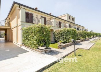 Giardino - Quadrilocale via di Marco Simone, 80, Guidonia Montecelio - foto 4