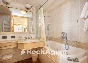 Bagno - Four-room apartment via di Marco Simone, 80, Guidonia Montecelio - photo 24