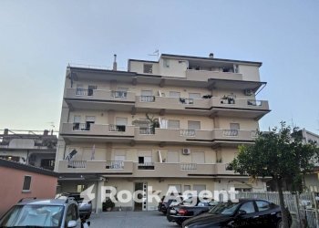 Facciata - Trilocale via Aguglia I, Caulonia - foto 1