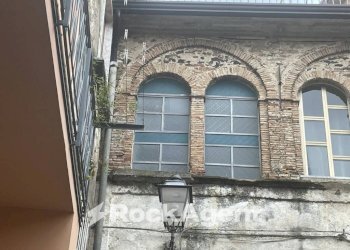Facciata - Trilocale vicolo Caruso, 17, Altavilla Silentina - foto 3