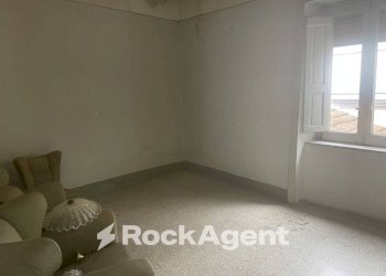 Camera da letto - Trilocale vicolo Caruso, 17, Altavilla Silentina - foto 12