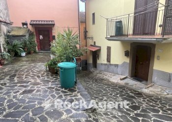 Cortile interno - Trilocale vicolo Caruso, 17, Altavilla Silentina - foto 19