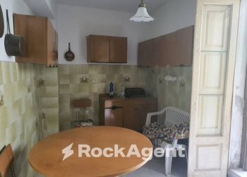Cucina - Casa indipendente via Poerio, Gioiosa Ionica - foto 4