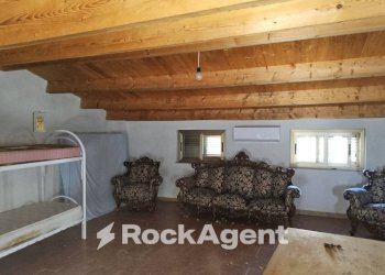 Stanza non arredata - Casa indipendente via Poerio, Gioiosa Ionica - foto 8