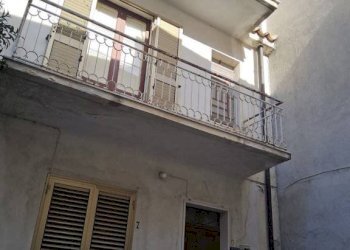 Facciata - Casa indipendente via Poerio, Gioiosa Ionica - foto 17