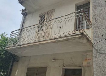 Facciata - Casa indipendente via Poerio, Gioiosa Ionica - foto 18
