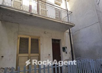 Facciata - Casa indipendente via Poerio, Gioiosa Ionica - foto 20