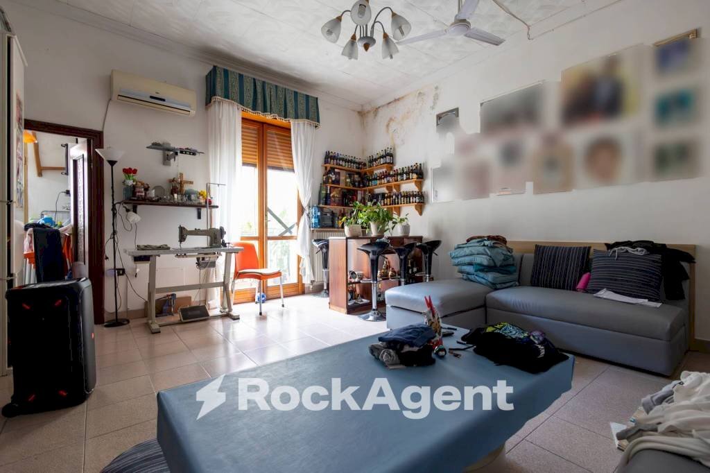 Salone - Trilocale vico III Gradoni Porta Marina, 2, Catanzaro - foto 2