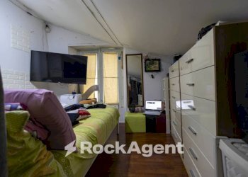 Camera da letto - Trilocale vico III Gradoni Porta Marina, 2, Catanzaro - foto 9