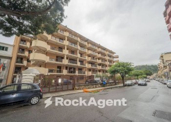 Facciata - Appartamento viale Italia, 2, Messina - foto 1