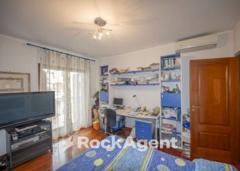 Camera da letto - Appartamento viale Italia, 2, Messina - foto 24