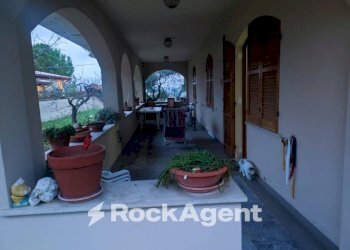 Veranda - Villa via G. D'Annunzio, 4, Catignano - foto 5