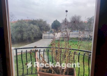 Balcone - Villa via G. D'Annunzio, 4, Catignano - foto 39