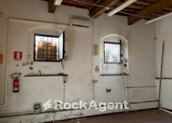 Interno non residenziale - Warehouse via Giro delle Mura Sud, 47, Empoli - photo 7