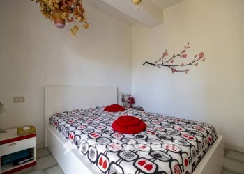 Camera da letto - Four-room apartment via San Martino, Stalettì - photo 23