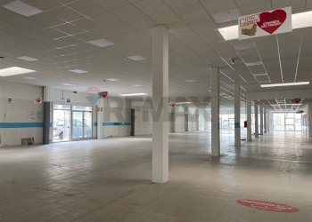 Parcheggio - Locale Commerciale Rimini - foto 6