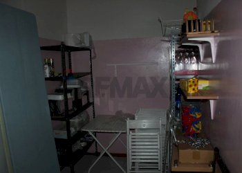 Dispensa di stoccaggio - Shop Via Lagomaggio
 
176/a, Rimini - photo 10