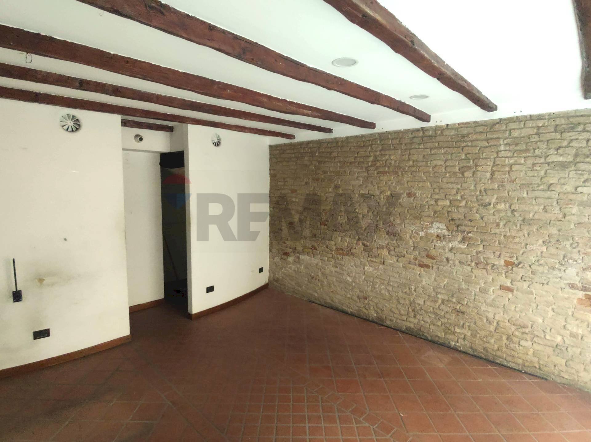 Negozio - Shop Corso d'Augusto
 
181, Rimini - photo 3