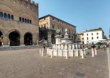 Piazza Cavour - Negozio Corso d'Augusto
 
181, Rimini - foto 11