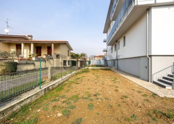 Casa all\'aperto - Trilocale via Piave
 
23, Busnago - foto 32