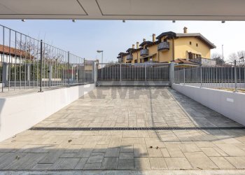 Terrazza - Trilocale via Piave
 
23, Busnago - foto 46