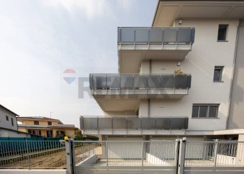 Edificio all\'aperto - Trilocale via Piave
 
23, Busnago - foto 48