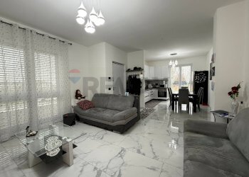 Sala da pranzo - Semi-detached house via Milano
 
20, Trezzano Rosa - photo 3