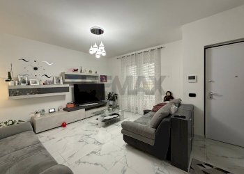 Soggiorno - Semi-detached house via Milano
 
20, Trezzano Rosa - photo 11