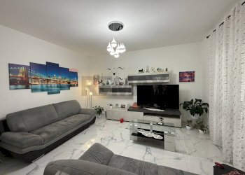 Soggiorno - Semi-detached house via Milano
 
20, Trezzano Rosa - photo 13