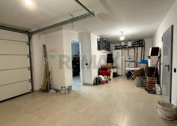 Parcheggio - Semi-detached house via Milano
 
20, Trezzano Rosa - photo 35