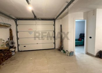 Parcheggio - Semi-detached house via Milano
 
20, Trezzano Rosa - photo 38