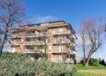 Edificio all\'aperto - Trilocale Carioni
 
37, Misano di Gera d'Adda - foto 1