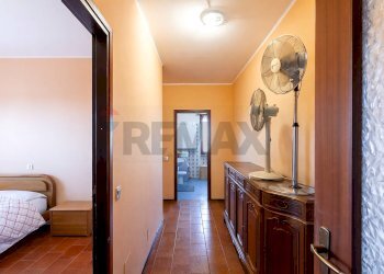 Hall / corridoio - Trilocale Carioni
 
37, Misano di Gera d'Adda - foto 12