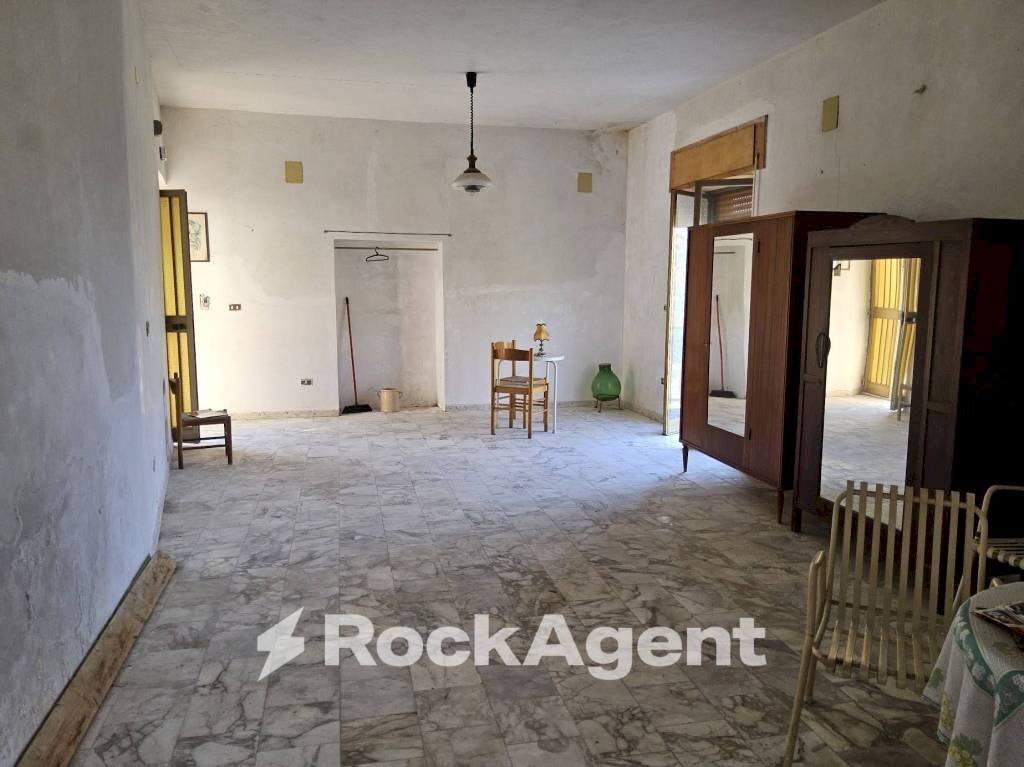 Cucina - Casa indipendente vico Mancini, Gioiosa Ionica - foto 1