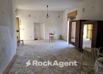 Cucina - Casa indipendente vico Mancini, Gioiosa Ionica - foto 1