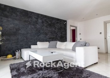 Salone - Trilocale via Giuseppe Poerio, 47, Catanzaro - foto 2