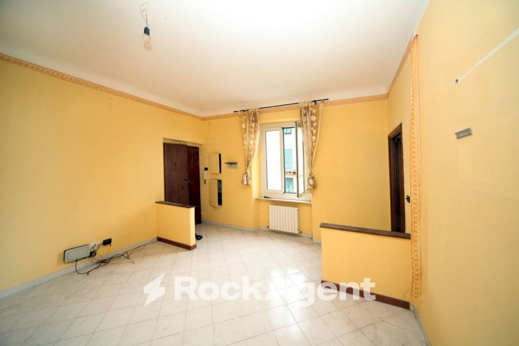 Cucina - Trilocale via San Quirico, 109, Genova (zona Bolzaneto) - foto 1